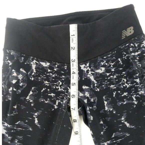 New Balance Capri Leggings Womens XS Black Gray Print Fitted Running Workout - Picture 10 of 12